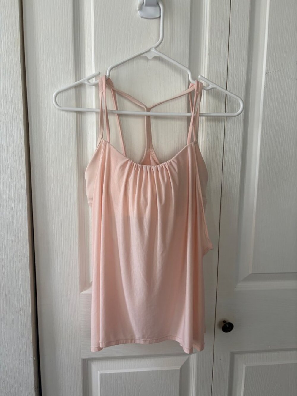 Lululemon Light Pink Strappy Back Tank Top With Built-In Bra For Women Size S
